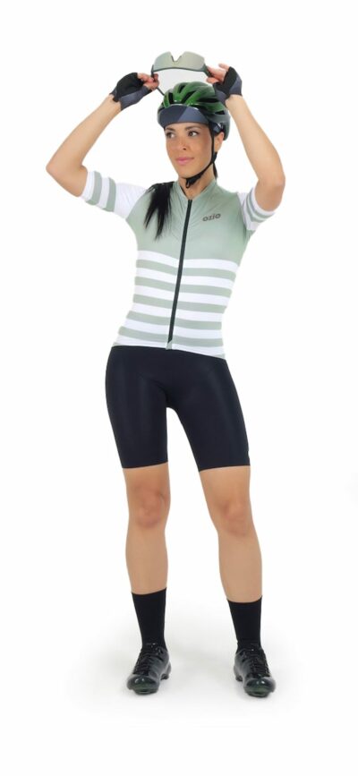 Maillot vélo femme LOCMAN amande et cuissard vélo femme BELLA noir